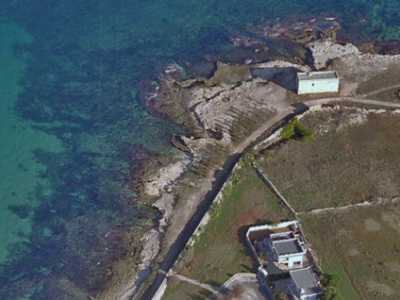 Cola Olidda vista dall'alto con Torre Gavetone, tra Molfetta e Giovinazzo