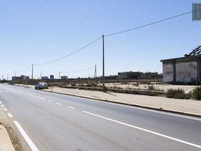La villa � raggiungibile dal lungomare Di Cagno Abbrescia, all'altezza dell'ex supermercato Gs