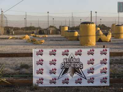 Il gruppo dei National Predators � composto da sei ragazzi tra i 14 e i 35 anni e si allena in periferia. La loro "casa" infatti � in strada Trota, una viuzza di campagna raggiungibile allontanandosi dalla citt� attraverso via Fanelli