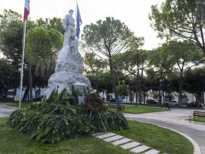 Abbandoniamo ora la Basilica e prendiamo fiato nei giardini pubblici adiacenti, ristrutturati da qualche anno