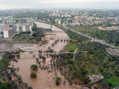 L'alluvione del 2005 a Bari
(Blog ambienteamibienti.com di Antonello Fiore)