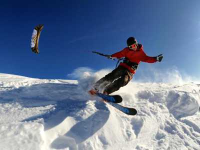 Snowkiting