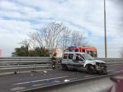 Incidente sulla 16 bis: un elicottero atterra in soccorso