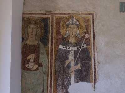 L'affresco che raffigura Santa Lucia e un vescovo