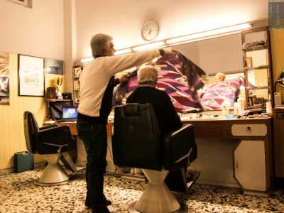 Nel quartiere Poggiofranco, in via papa Urbano VI, troviamo il 58enne Giuseppe Miglietta, meglio noto come Pinuccio, che ha iniziato la sua attivit� 36 anni fa 