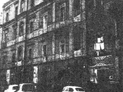 Ma quelli sono anche gli anni della �Socia�, il grande bordello situato ad angolo tra piazza Luigi di Savoia e via Zuppetta, dove si incrociavano prostituzione e malaffare