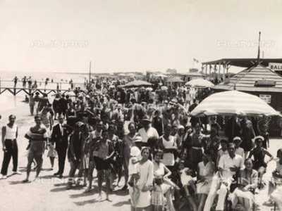 La spiaggia del Levante trasformatasi poi in lido San Francesco nel quartiere di San Girolamo