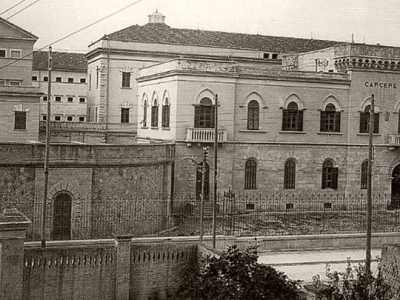 Quelli sono gli anni delle grandi inaugurazioni. Nel 1926 alla presenza del ministro Salandra si apriva il carcere giudiziario in corso Alcide de Gasperi