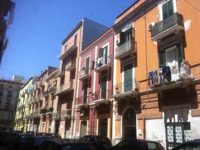 Palazziine storiche quartiere Madonnella, dalle facciate esterne di diverso colore