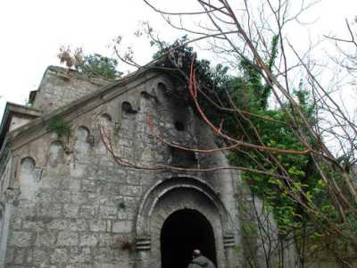 L'effetto del fuoco al di sopra dell'entrata