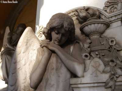 Un'opera del cimitero monumentale di Staglieno, Genova