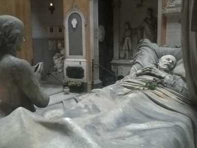 Scultura del cimitero monumentale della Certosa, Bologna