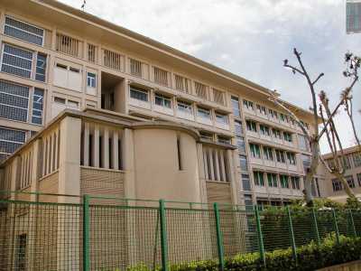 Progettato dall�architetto palermitano Giuseppe Samon�, il Centro traumatologico ospedaliero fu costruito dall�Inail per dare assistenza agli infortunati sul lavoro di Puglia, Basilicata e Calabria