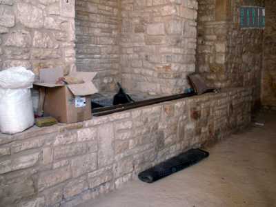 L'interno del vecchio castello come appare oggi in fase di restauro