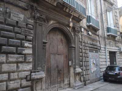 Proseguiamo imboccando strada degli Orefici, dove si trova Palazzo Milella