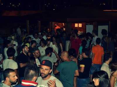 Una delle serate animate dai ragazzi di Cheesusfried a Torre Quetta