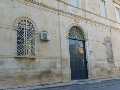Oggi l'edificio � un centro per anziani, ma conserva l'aspetto e i colori di un tempo