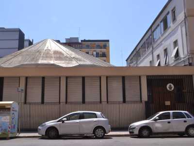 L'ingresso dell'ex cinema Arena, presso chiesa dei Carmelitani in via Napoli