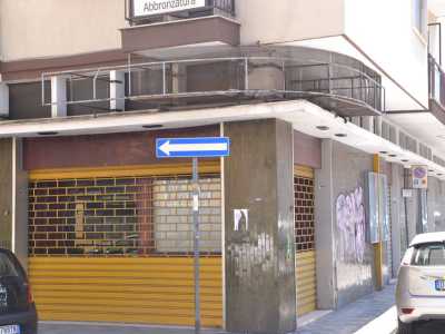 L'ex cinema Ambasciatori di via Toma