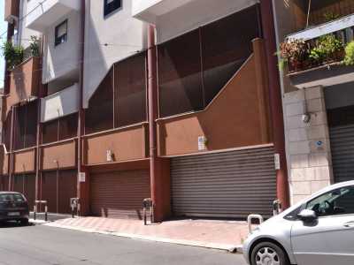Il luogo in cui sorgeva l'ex Supercinema, ad angolo tra via Ravanas e via Bovio
