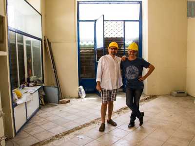 Le saracinesche del negozio, chiuso dal 2014, negli ultimi tempi hanno cominciato a rialzarsi. Il 44enne Arcangelo Licinio e il 51enne Antonio De Mattia, gestori dell�attigua libreria Zaum, hanno infatti deciso di ampliare la propria attivit� trasferendosi nei locali della storica latteria