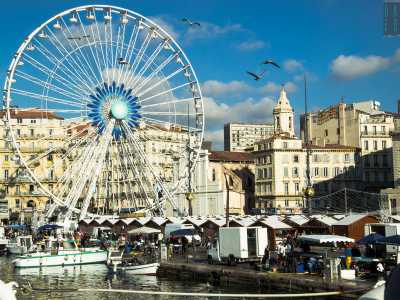 Il vecchio porto visto di giorno