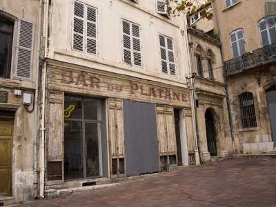 Il Panier, con i suoi vecchi palazzi e le antiche insegne e scalinate