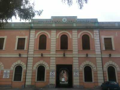 Facciata esterna principale della Manifattura Tabacchi