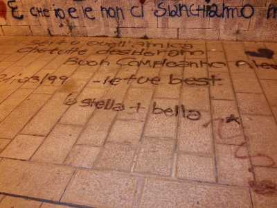Le scritte sulla muraglia di Bari: sono l� da mesi
