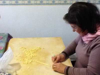 Bari vecchia, le orecchiette fatte in casa