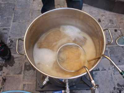 Il mosto nella fase di raffreddamento con l'utilizzo della serpentina