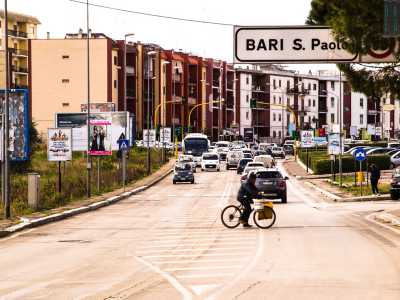 Il principale ingresso del �Quartiere� � rappresentato da viale Europa, strada circondata da una parte da vecchie e basse case rosse... 