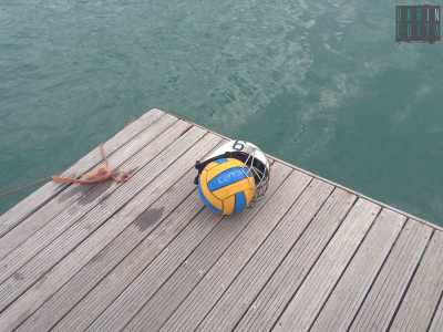 La palla utilizzata nella canoa polo � la stessa della pallanuoto
