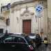 Foto 01a: San Michele Arcangelo, il sagrato come parcheggio abusivo