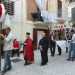 La processione dei riti sacri pasquali attraversa Bari Vecchia coinvolgendo decine di residenti 