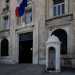 Particolare  infine la garitta posta davanti al portone principale, l dove un tempo prendevano posto le sentinelle