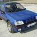 ...la Peugeot 205 (foto di Christoph CrazyD)