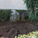 Risale addirittura al IV millennio a.C. invece il menhir adagiato in un giardino privato, riconoscibile dalla sua insolita forma tozza