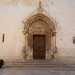 Lelemento che colpisce maggiormente  per il ricco portale del XIV secolo