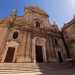 Non ci resta ora che raggiungere la terza tappa del nostro tour. Attraversiamo cos il centro storico per arrivare dinnanzi alla sontuosa Cattedrale di Maria Santissima della Madia: un tempio che sorge su unarea abitata sin dallet del bronzo