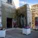 Per visitare il Museo basta spostarsi alle spalle della Basilica, l dove in largo papa Urbano II, accanto al grande arco che conduce sul lungomare, si apre lentrata della collezione, situata allinterno di un edificio di epoca fascista sorto al posto dellantico Ospizio dei Pellegrini