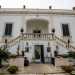 villa Longo de Bellis (1870) dove nel 1943 si incontrarono Alexander, Eisenhower e Badoglio