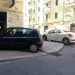 Due auto in sosta sulle rampe di via Carnia, angolo via Laterza
