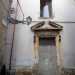 Una delle tante chiese chiuse e murate