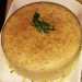 Ammar si diletta a cucinare la sua makloba (torta di riso capovolta ripiena di tutto)