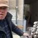 Mentre ripercorriamo via Re David, facciamo un altro sorprendente incontro: "Bobby Solo". Un mito a San Pasquale, che da giovane sembra assomigliasse al noto cantante degli anni 60