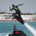 Il flyboard  una tavola nella quale sono innestati degli stivali collegati tramite un tubo a una moto dacqua che genera una forza propulsiva tale da permettere all'atleta di volteggiare sul mare