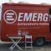 Uno dei due minivan di Emergency che funge da ambulatorio mobile vicino al Ghetto di Rignano Garganico dal caratteristico colore rosso acceso e con la scritta ben in evidenza