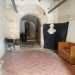 Ingresso della casa con la statua di Piccinni realizzata dell'ex proprietario Gaetano Stella