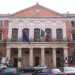 La facciatadel teatro Piccinni su corso Vittorio Emanuele, tuttora chiuso per lavori di ristrutturazione